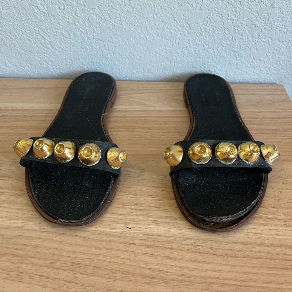 MIU MIU sz 36 6 Black Leather Flat Slides Sandals Metal Stud Detail WELL…